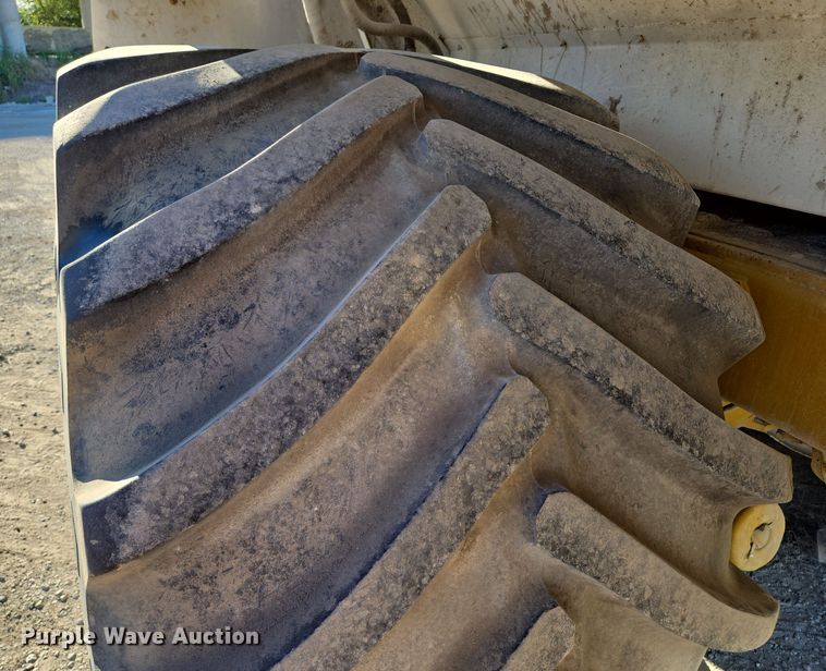 image for item EV1622 1997 TerraGator 1903 spreader