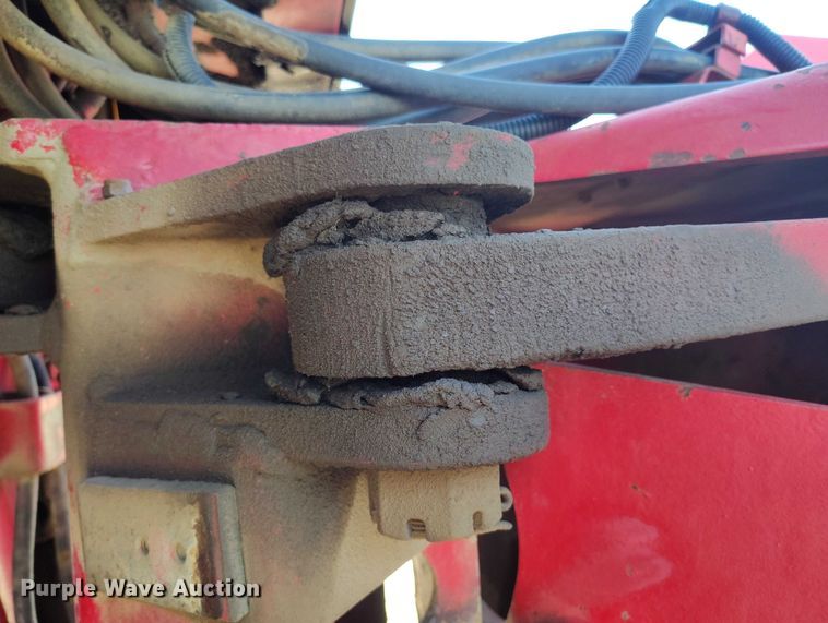 image for item IP9656 1984 Versatile 945 4WD tractor