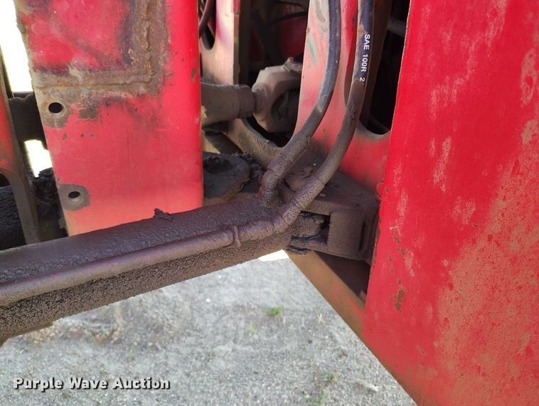 image for item IP9656 1984 Versatile 945 4WD tractor