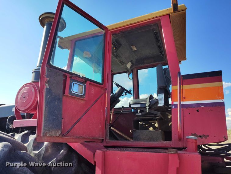 image for item IP9656 1984 Versatile 945 4WD tractor