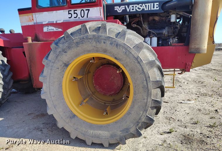 image for item IP9656 1984 Versatile 945 4WD tractor