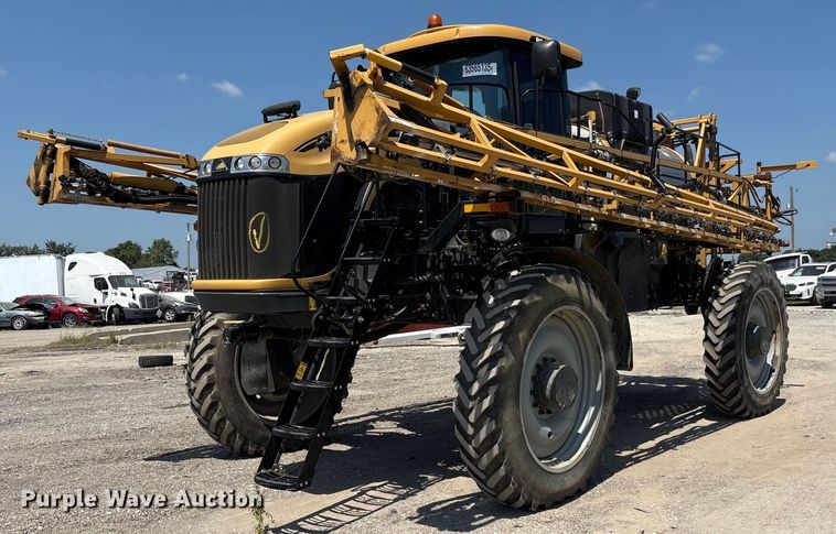 image for item YA0773 2014 Rogator RG110 sprayer
