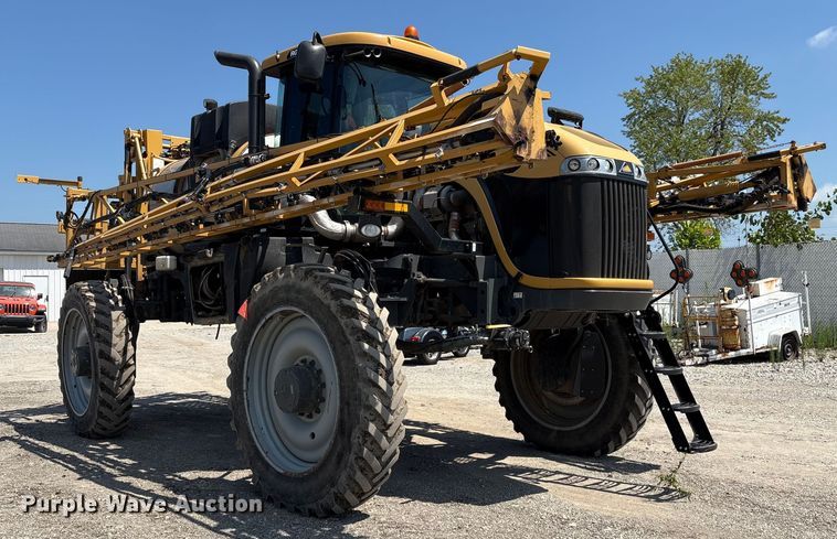 image for item YA0773 2014 Rogator RG110 sprayer