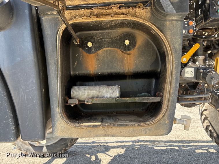 image for item YA0773 2014 Rogator RG110 sprayer