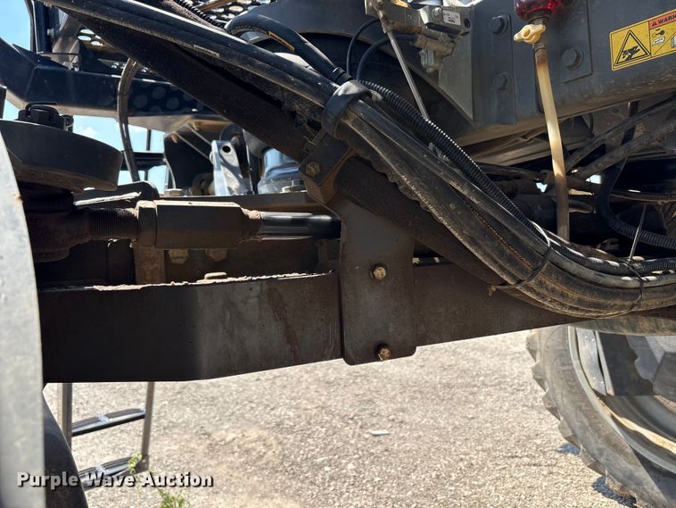 image for item YA0773 2014 Rogator RG110 sprayer