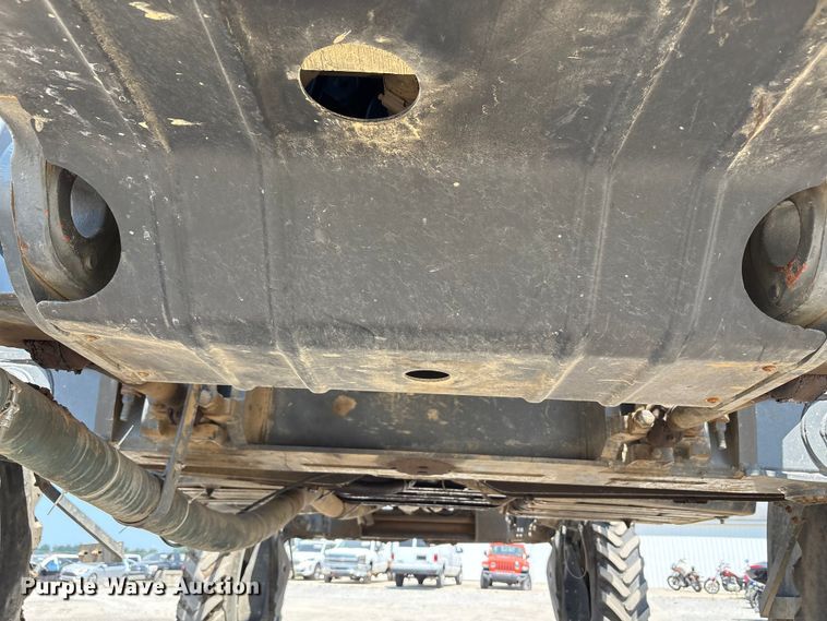 image for item YA0773 2014 Rogator RG110 sprayer