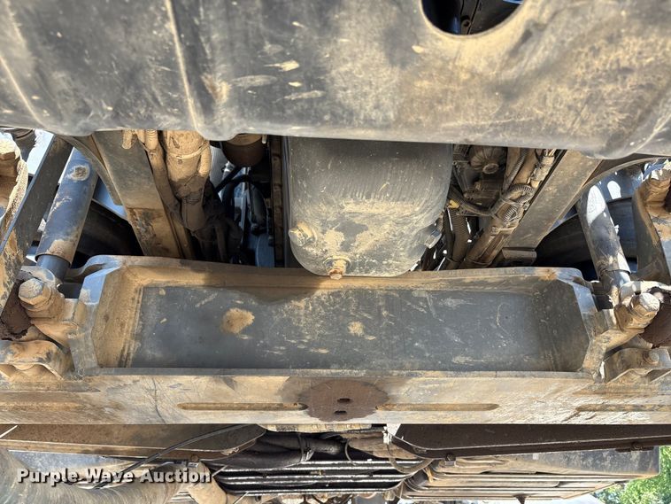 image for item YA0773 2014 Rogator RG110 sprayer