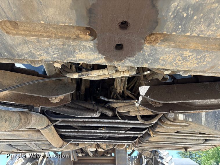 image for item YA0773 2014 Rogator RG110 sprayer