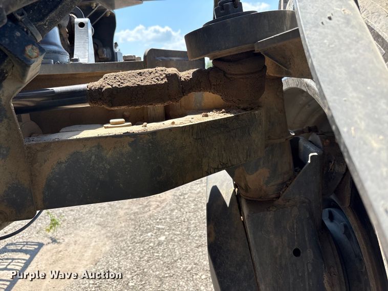 image for item YA0773 2014 Rogator RG110 sprayer