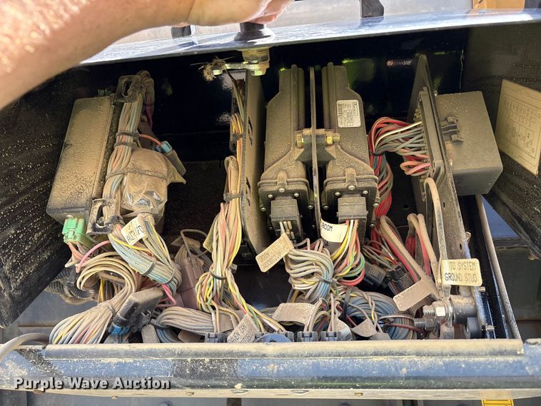 image for item YA0773 2014 Rogator RG110 sprayer