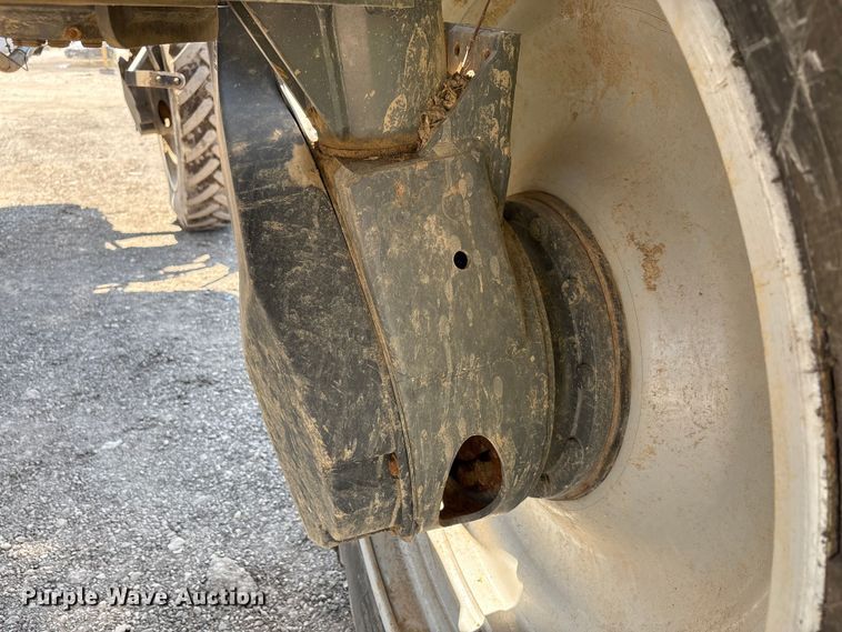 image for item YA0773 2014 Rogator RG110 sprayer