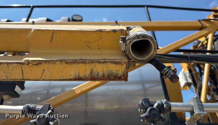 image for item YA0773 2014 Rogator RG110 sprayer
