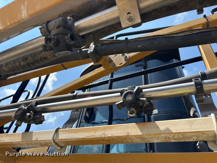 image for item YA0773 2014 Rogator RG110 sprayer