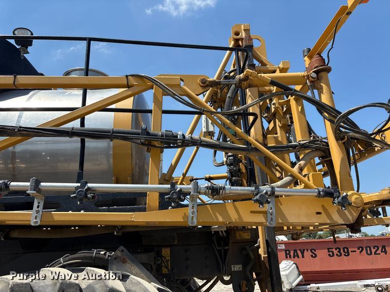 image for item YA0773 2014 Rogator RG110 sprayer