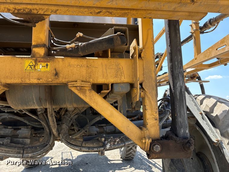 image for item YA0773 2014 Rogator RG110 sprayer