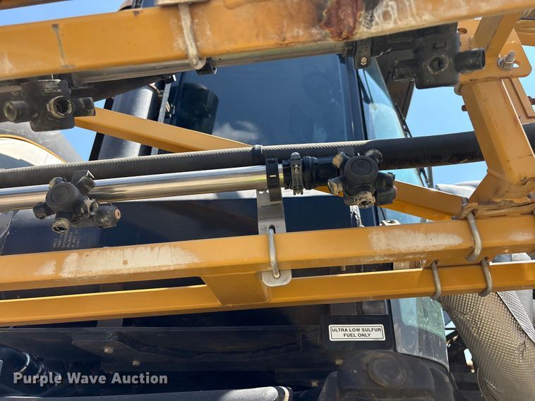 image for item YA0773 2014 Rogator RG110 sprayer