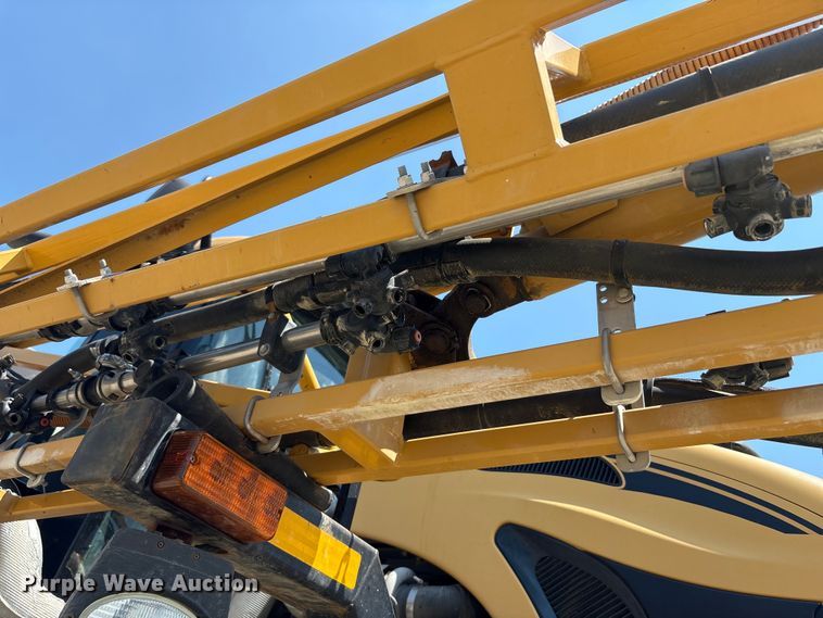 image for item YA0773 2014 Rogator RG110 sprayer