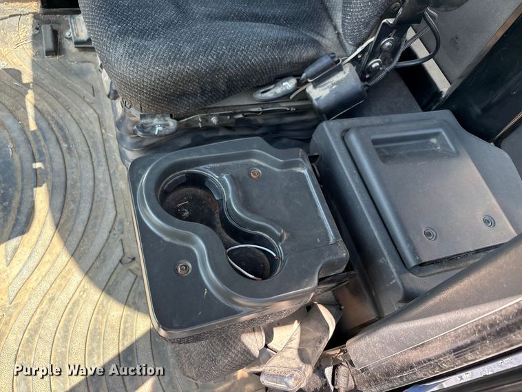 image for item YA0773 2014 Rogator RG110 sprayer