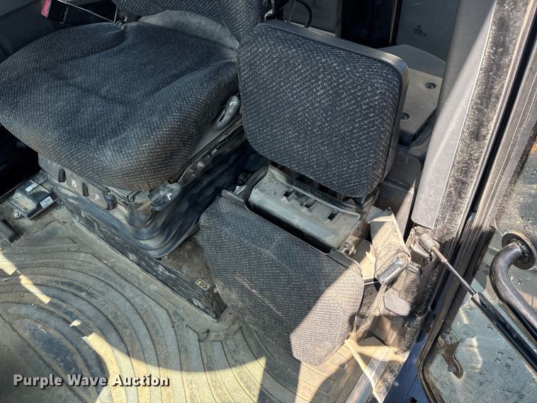 image for item YA0773 2014 Rogator RG110 sprayer