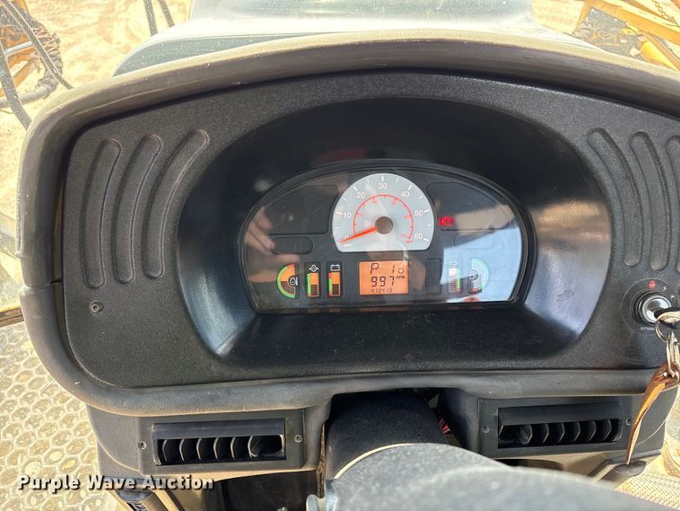 image for item YA0773 2014 Rogator RG110 sprayer