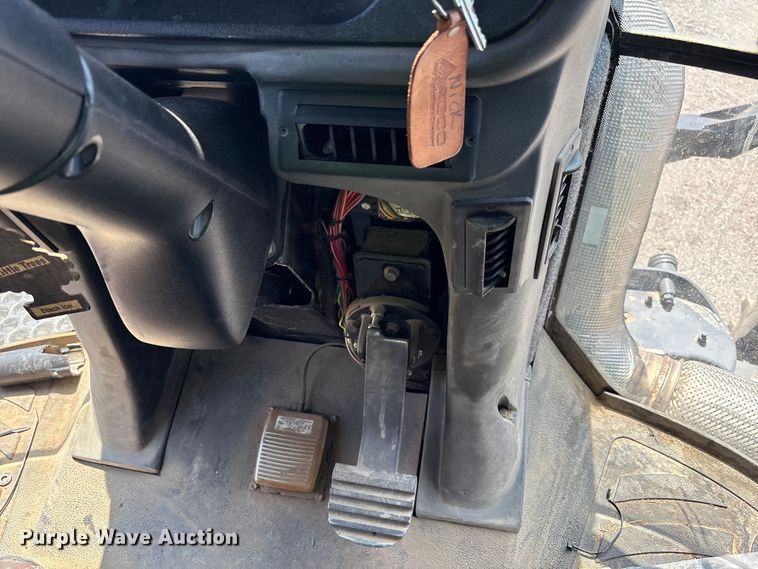 image for item YA0773 2014 Rogator RG110 sprayer