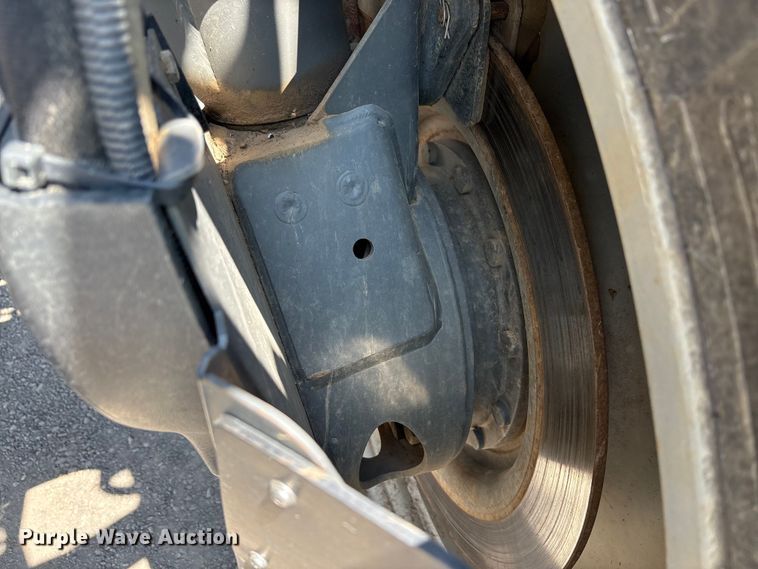 image for item YA0773 2014 Rogator RG110 sprayer