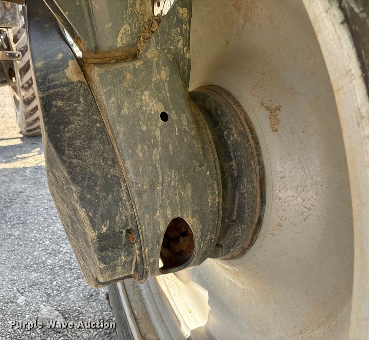 image for item YA0773 2014 Rogator RG110 sprayer