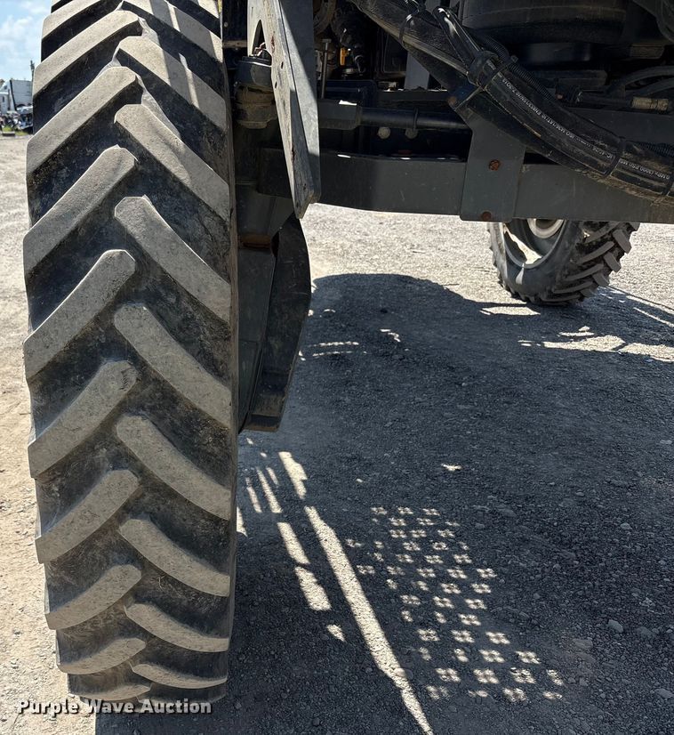 image for item YA0773 2014 Rogator RG110 sprayer