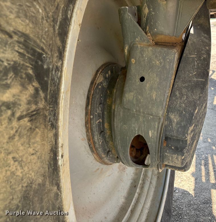 image for item YA0773 2014 Rogator RG110 sprayer