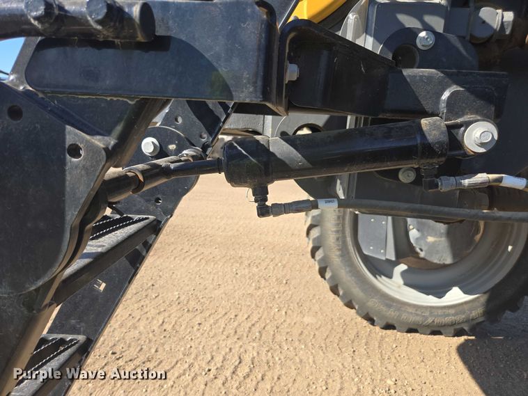 image for item YA0951 2020 Rogator RG1300C spreader