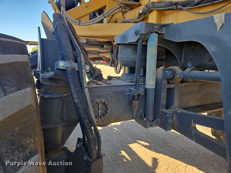 image for item YA0951 2020 Rogator RG1300C spreader