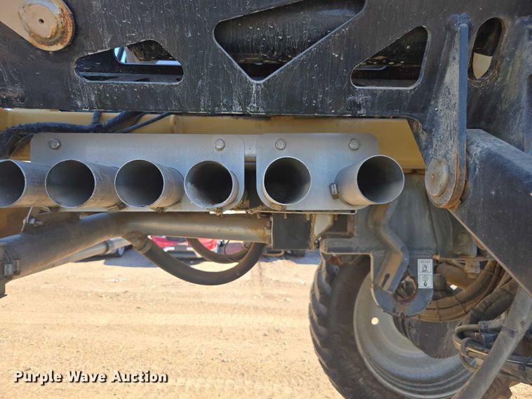 image for item YA0951 2020 Rogator RG1300C spreader