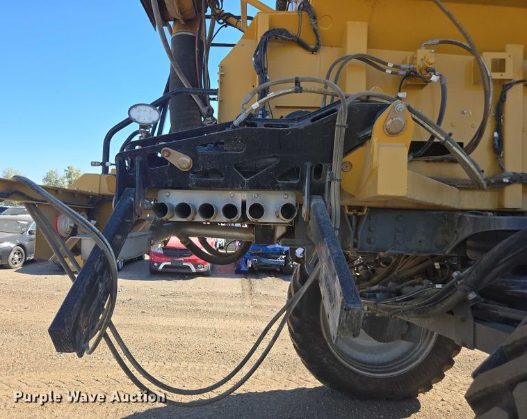 image for item YA0951 2020 Rogator RG1300C spreader