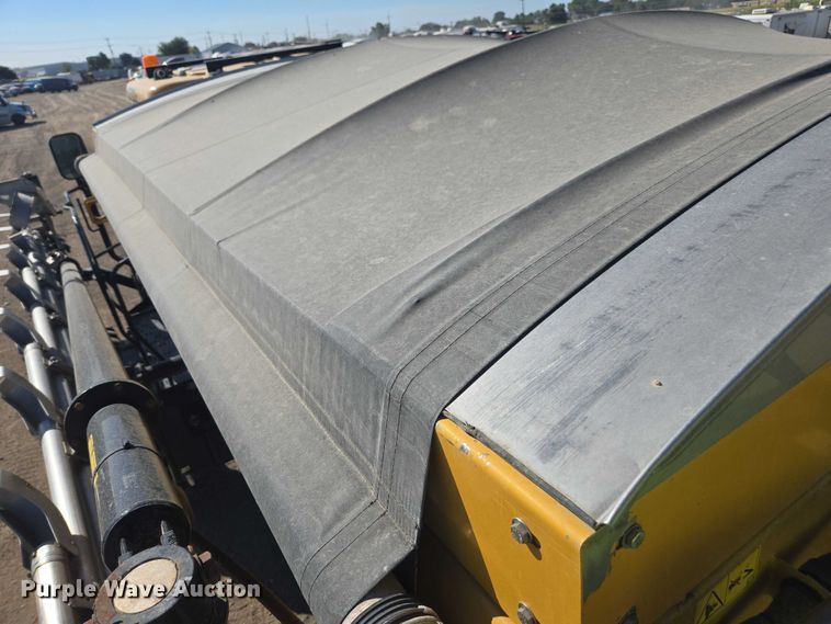 image for item YA0951 2020 Rogator RG1300C spreader