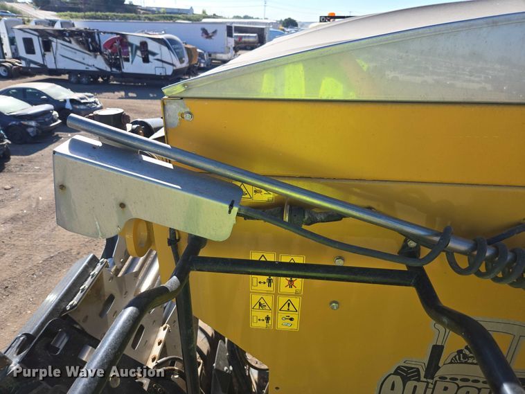 image for item YA0951 2020 Rogator RG1300C spreader