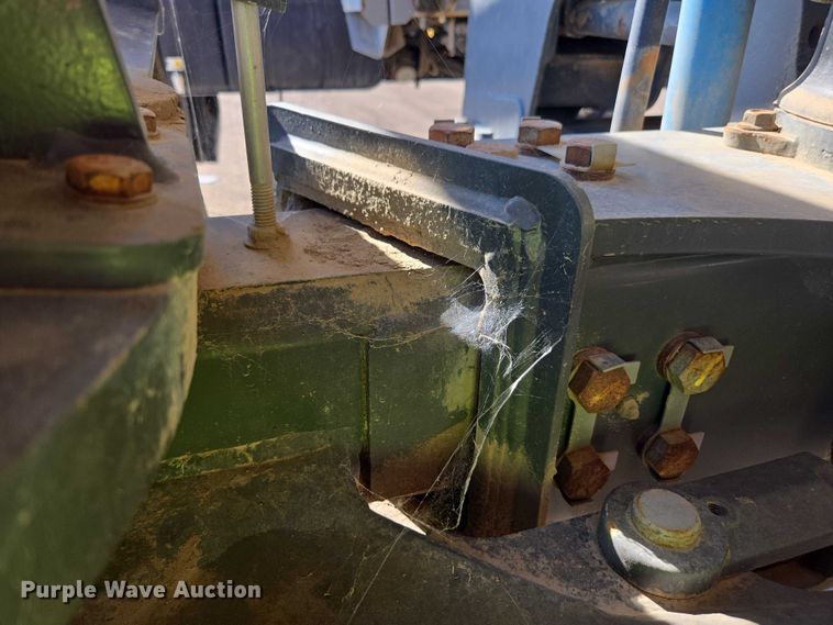 image for item YA0951 2020 Rogator RG1300C spreader