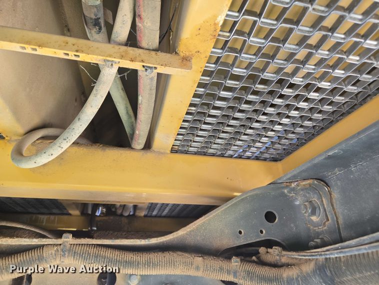 image for item YA0951 2020 Rogator RG1300C spreader