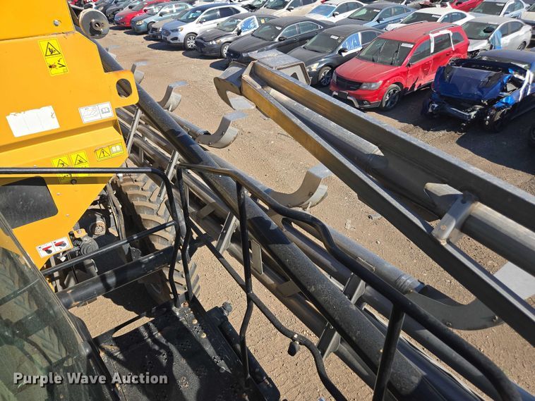 image for item YA0951 2020 Rogator RG1300C spreader