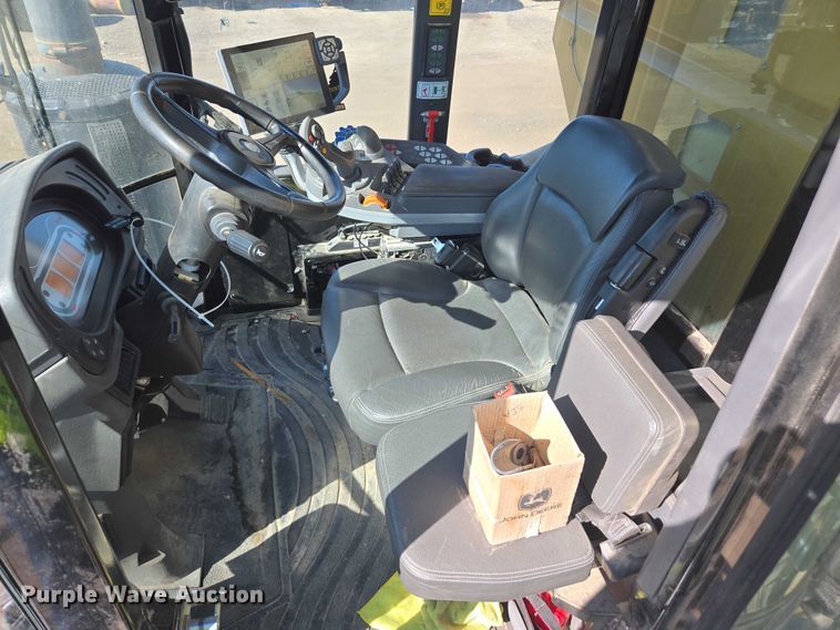 image for item YA0951 2020 Rogator RG1300C spreader