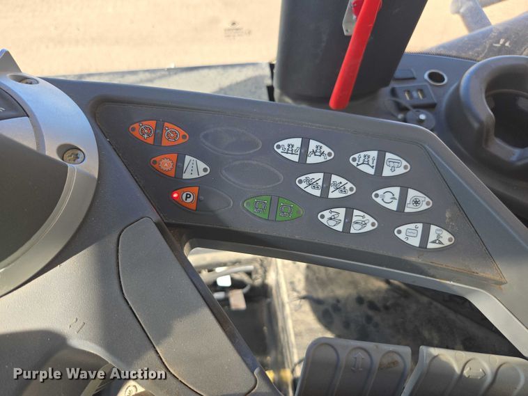 image for item YA0951 2020 Rogator RG1300C spreader