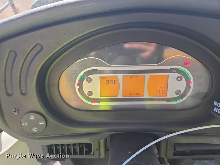 image for item YA0951 2020 Rogator RG1300C spreader