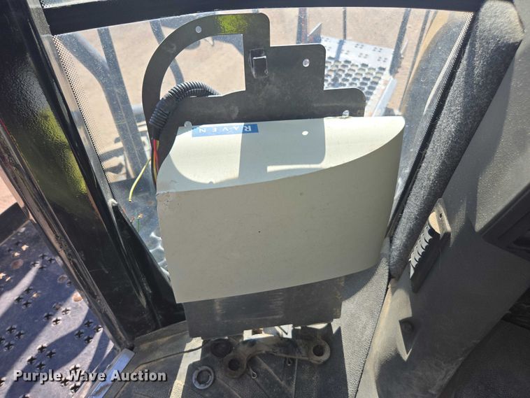 image for item YA0951 2020 Rogator RG1300C spreader