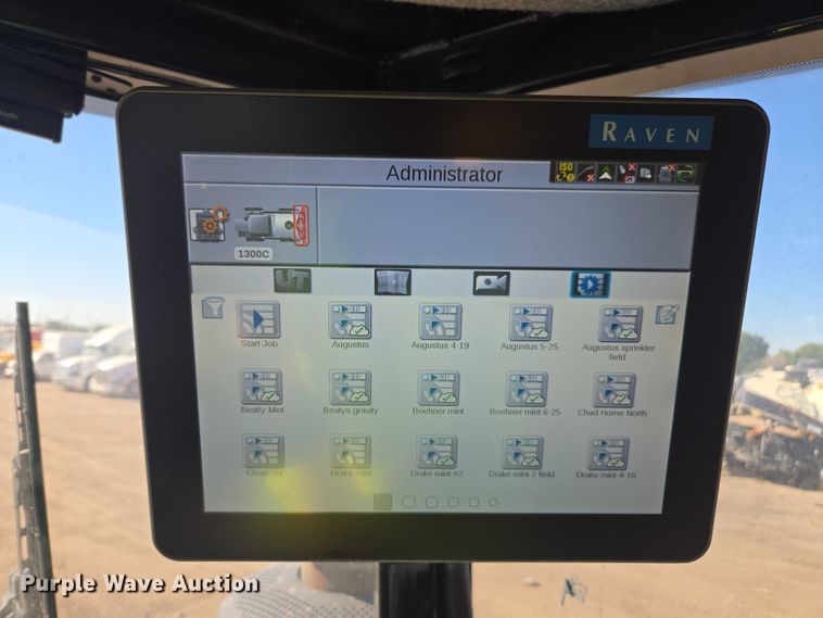 image for item YA0951 2020 Rogator RG1300C spreader