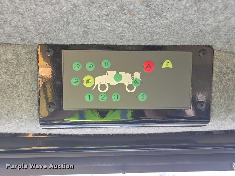 image for item YA0951 2020 Rogator RG1300C spreader