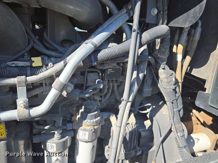 image for item YA0951 2020 Rogator RG1300C spreader