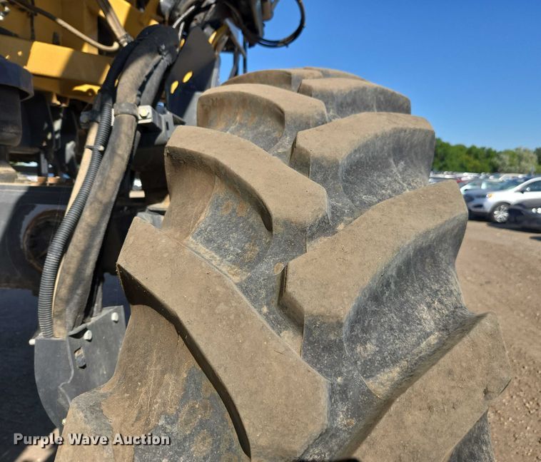image for item YA0951 2020 Rogator RG1300C spreader
