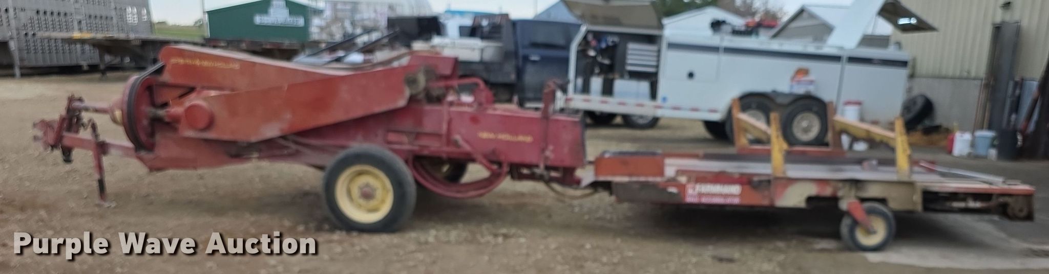 New Holland Hayliner 273 small square baler in Wakefield, KS