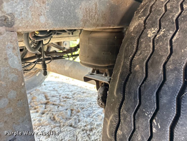 image for item DJ7758 2014 Utility VS2RA refrigerated van trailer