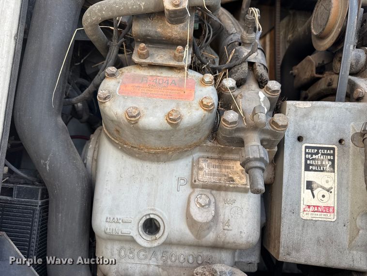 image for item DJ7758 2014 Utility VS2RA refrigerated van trailer