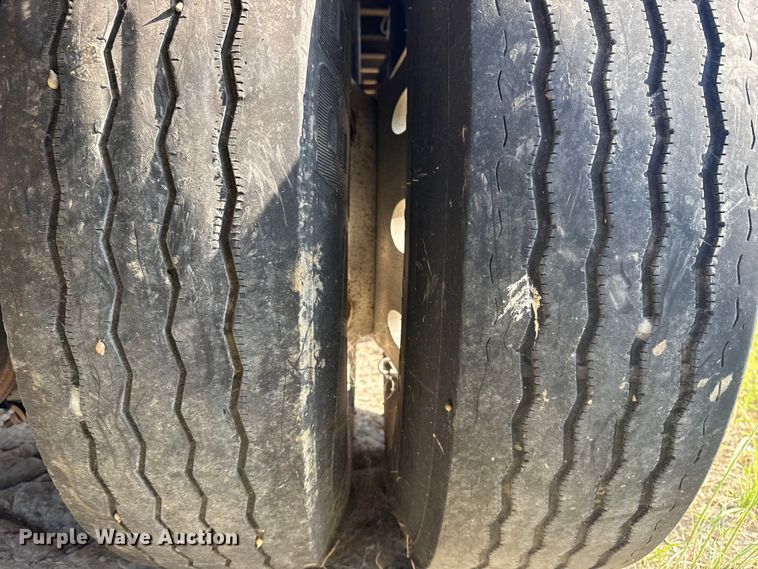 image for item DJ7758 2014 Utility VS2RA refrigerated van trailer